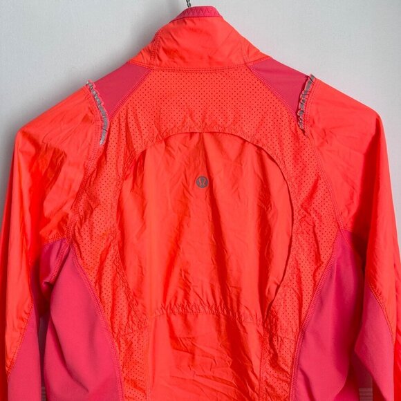 Lululemon Sz 4 Nothing But Run Reflective Jacket Water Resist EUC - Picture 7 of 10